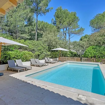Holiday home Grande Avec Piscine Pres D'avignon - *